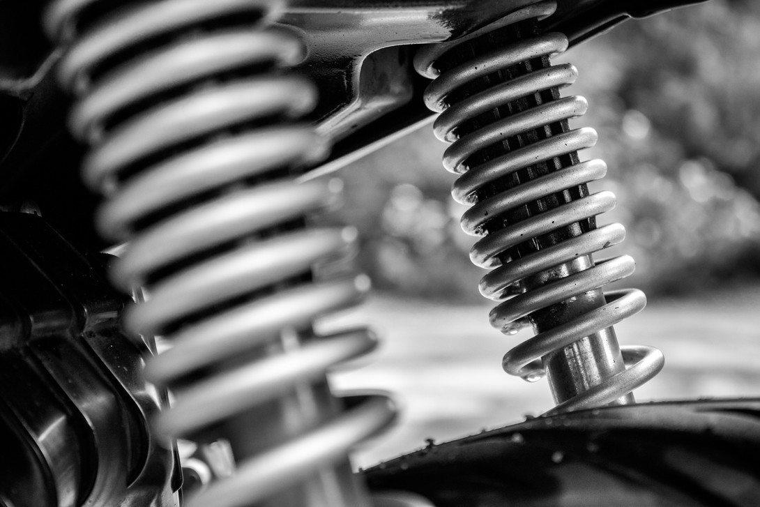 motorcycle suspension tuning.jpg?VersionId=f4cPqCAsSsIJMr